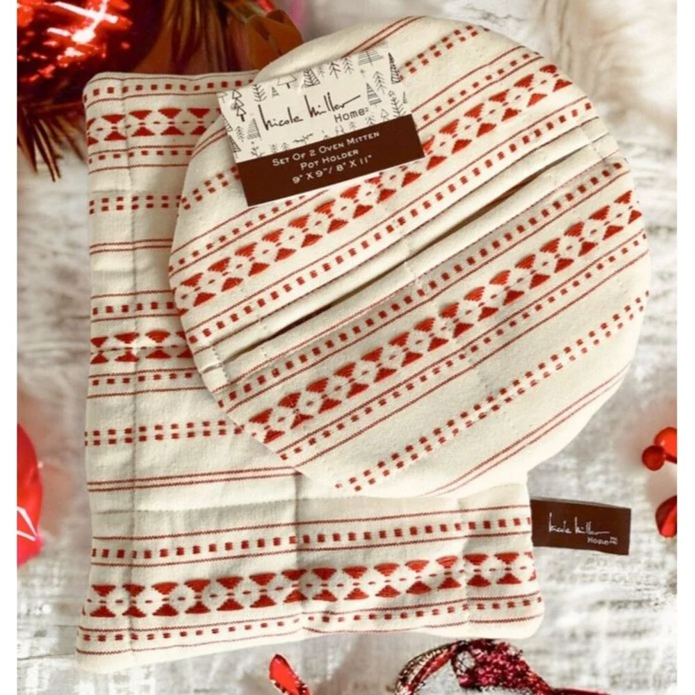 Nicole Miller Christmas Set of 2 Potholder Oven Mitt Embroidered Ecru Red